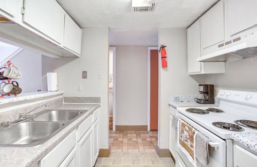 Harvey Apartment | 12 Mi to French Quarter! Apt Near Parks & Dining