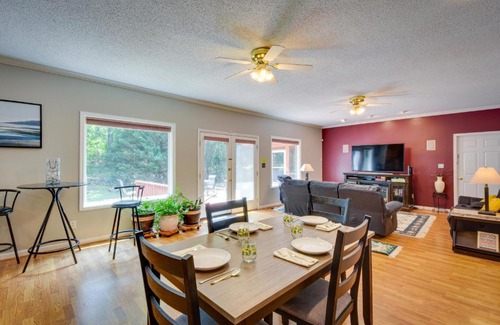 Watkinsville House | 12 Mi to UGA Campus Spacious Group Getaway!