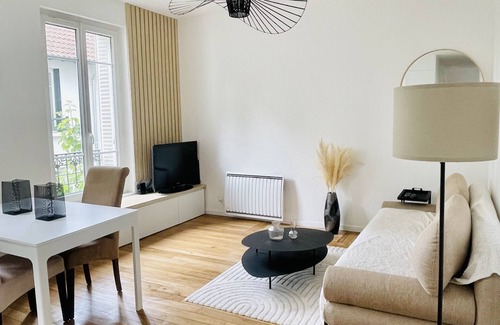 Enghien-les-Bains Apartment | 12 minutes from Stade de France/15 minutes from Paris Gare du Nord