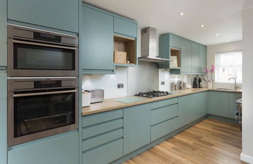York Cottage | 12 Pear Tree House - sleeps 4 guests in 2 bedrooms