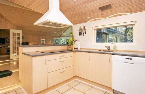 Kramnitse House | 12 person holiday home in Rødby