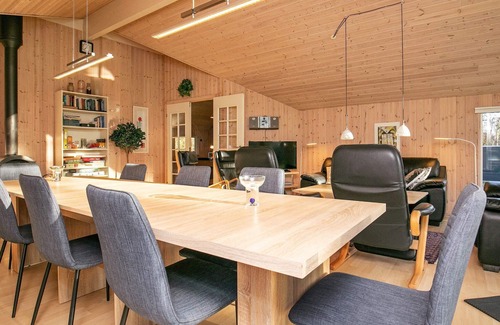 Kramnitse House | 12 person holiday home in Rødby