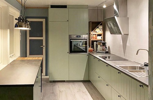 Hitra House | 12 person holiday home in Kvenvær