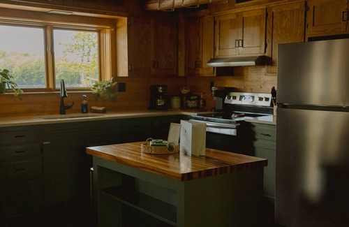 Gleason Cabin | 12 Person Log Cabin w/Hot Tub by UTV/Snowmobile Trails