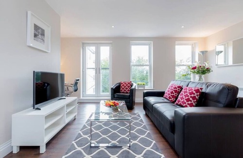 Reigate Apartment | 12 Trinity House - 1 bedroom apartment
