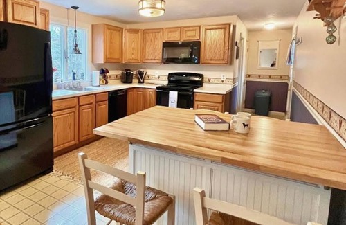 North Falmouth House | 12 Whimbrel Drive - Cozy North Falmouth Home Near Beach, Dining & Mini Golf