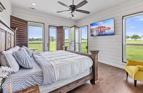 Waxahachie Other | 120 Acre 3000 SqFt Farmhouse: Wedding, ATV, Creek, Walk Trail, Volleyball, Sauna