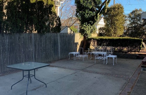 Bayville House | 120 foot walk to semiprivate beach New central air