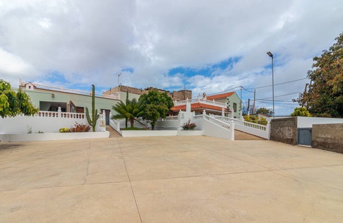 Moya House | 120 m² House ∙ 3 bedrooms ∙ 6 guests