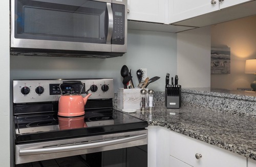 Charleston County Condo | 120 Seascape Villas - Newly Renovated