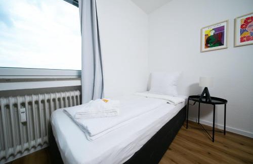 Dreikonigenviertel Apartment | 120 SQM Apartment - 2 Bedrooms - Balcony - Kitchen