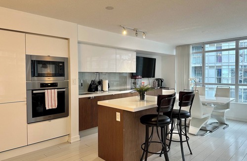 CityPlace Apartment | 1200+sqft Luxury Corner Suite