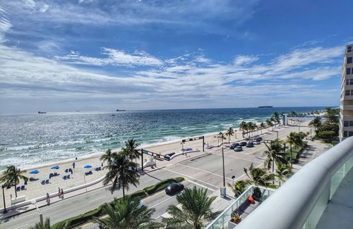 Central Beach Condo | 1201 W S 1 Bedroom Condo by RedAwning