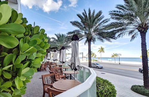 Central Beach Condo | 1201 W S 1 Bedroom Condo by RedAwning
