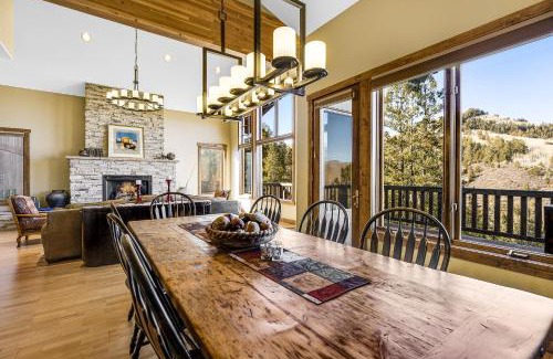 Eagle-Vail House | 1203 Eagle Drive