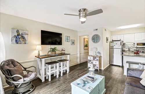 North Forest Beach Condo | #121 BREAKERS, HILTON HEAD ISLAND, SC