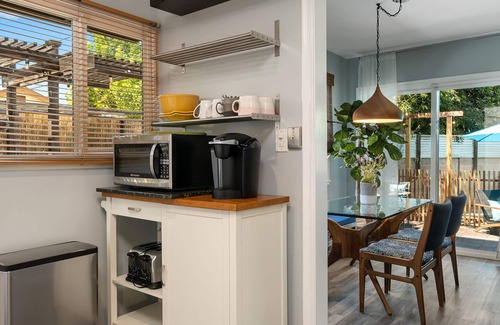 Valley Glen House | 121 Charming North Hollywood California Bungalow