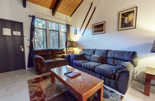 Mammoth Lakes Condo | 121 m² Condo ∙ 2 bedrooms ∙ 8 guests
