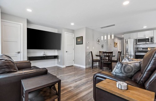 Green Bay House | 1214 Lambeau Field Luxe