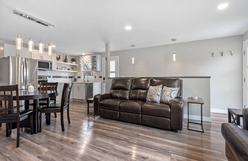 Green Bay House | 1214 Lambeau Field Luxe