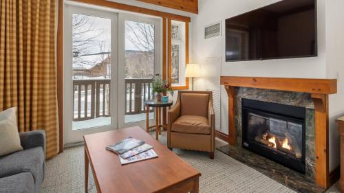 Stowe Area Resort | 1216 The Lodge At Spruce Peak Ski in Ski Out Studio Spruce Peak Village Views 2nd floor By Stowe Mountain Rentals