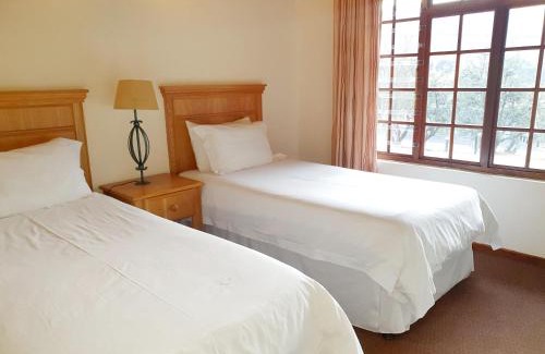 Drakensberg Gardens Ski Chalet | 124 Fairways Drakensberg Gardens