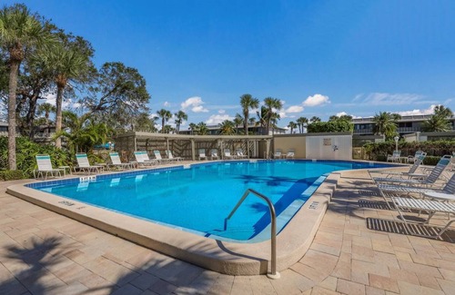 Holmes Beach Condo | 125 m² Condo ∙ 2 bedrooms ∙ 4 guests