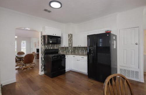 Mahncke Park House | 126 Lucas Street