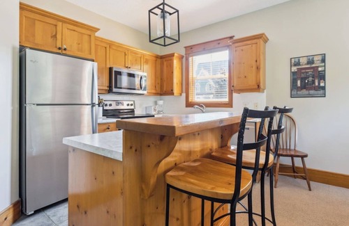 The Blue Mountains Condo | 126 Snowbridge: Mountain Views at Blue