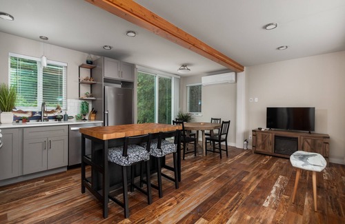 Tierra Del Mar House | #126 The Tea House - Modern container house