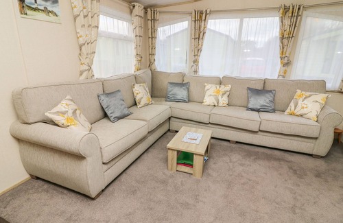 South Lakeland Leisure Village Cottage | 12A BORWICK LAKES, family friendly in South Lakeland Leisure Village