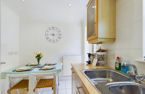 Bembridge House | 12A Solent Landing direct beach access