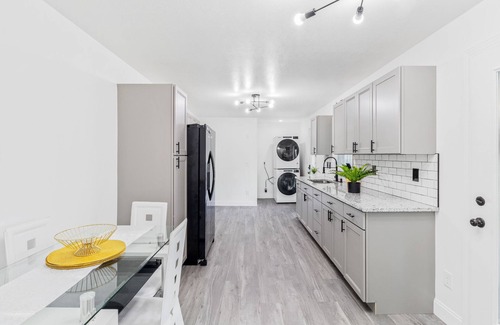 Bridgeport House | 12Guest/Families/Newly renovated