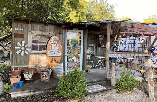 Bandera House | 12th St. Cowboy Corner Bandera, TX