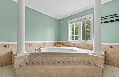 Augusta House | 13-Acre Private Estate, Private Lake, Private Golf Range, Private Forest & Hiking Trails