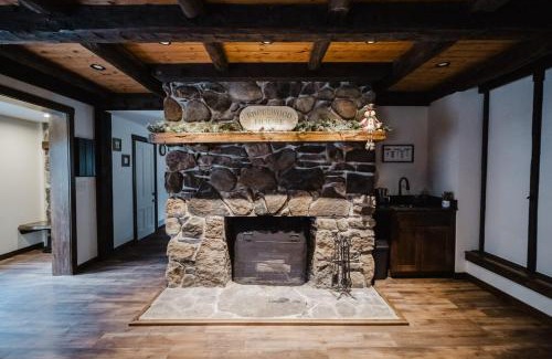 Sunday River Area House | 13 Beds, 17 Guests with Hot tub only 15Mins to Sunday River