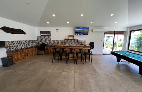 Jaco House | 13 BR Beach Front Paradise - Blue Macaw - #1 VIP Hosting Service