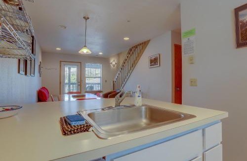 Hood River House | 13 Lodge