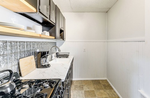 Depew Apartment | 13 Mi to Buffalo: Cozy Apartment in Depew!