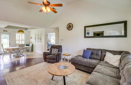 Chickamauga House | 13 Mi to Chattanooga Family Home with Backyard!