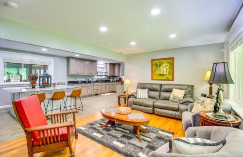 Henagar House | 13 Mi to Guntersville Lake Henagar Gem with Hot Tub