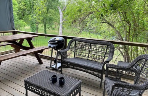 Seguin House | #13 Son's Geronimo - Birdhouse Cabin