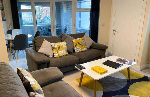 Newmarket Apartment | 13 The Grosvenor, luxury flat, central Newmarket,
