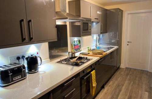Newmarket Apartment | 13 The Grosvenor, luxury flat, central Newmarket,