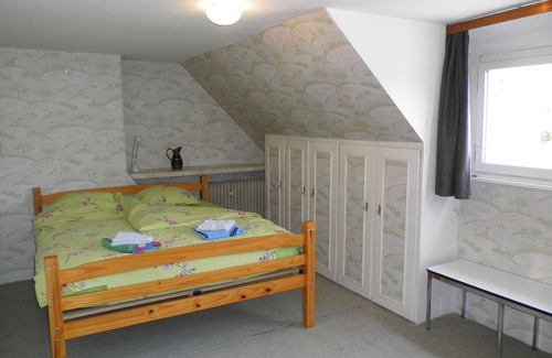 Poperinge Apartment | 130 m² Apartment ∙ 3 bedrooms ∙ 8 guests