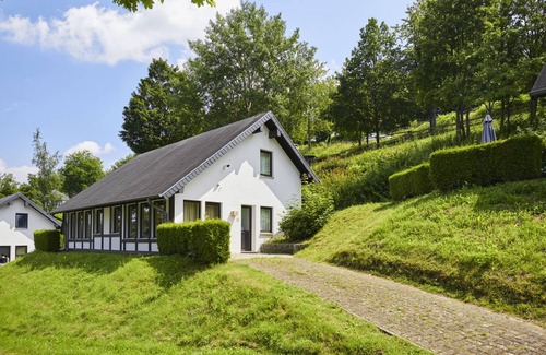 Krov House | 130 m² Bungalow ∙ 5 bedrooms ∙ 10 guests