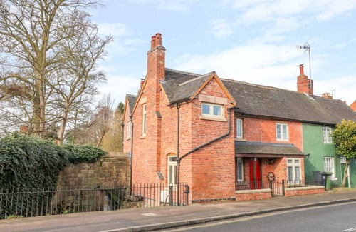 Duffield Cottage | 130 m² Cottage ∙ 3 bedrooms ∙ 6 guests