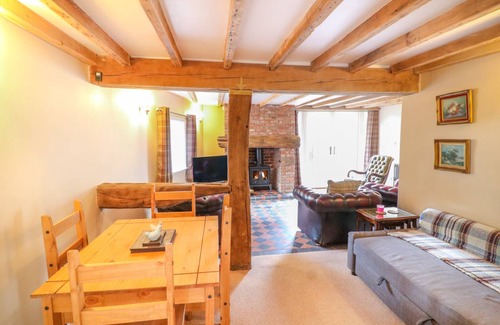 Duffield Cottage | 130 m² Cottage ∙ 3 bedrooms ∙ 6 guests