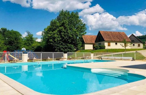 Lacapelle-Marival House | 130 m² House ∙ 4 bedrooms ∙ 9 guests