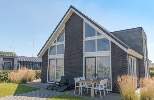 Wemeldinge House | 130 m² House ∙ 2 bedrooms ∙ 6 guests